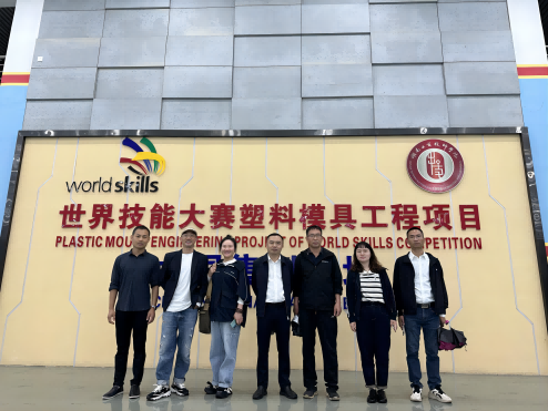 娄底技师金年会平台（中国）ios/安卓版/手机app下载实习科负责人来我院交流