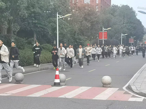 金年会平台（中国）ios/安卓版/手机app下载举行2024年秋季新生“人防”应急疏散演练